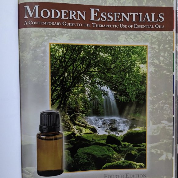 Modern Essentials *4th Edition* Contemporary Guide to the Therapeutic Use of Es - Picture 4 of 6